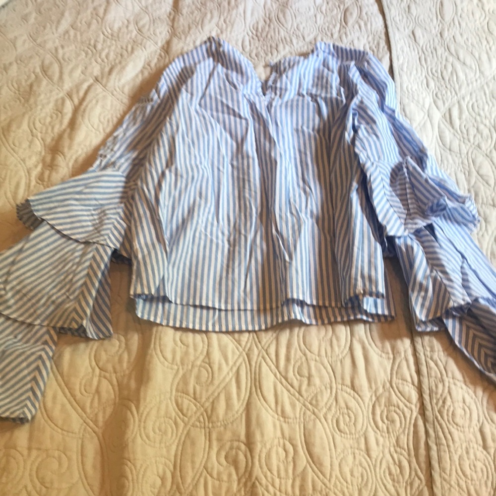 Anthropologie ruffled sleeve blouse - Picture 2 of 3